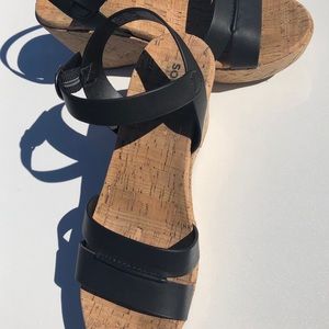Sonoma Black Wedges